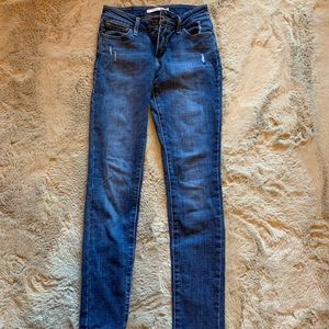 711 Levi Skinny Jeans